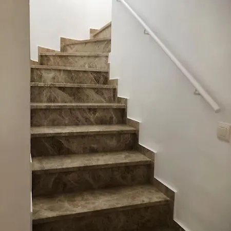 公寓 Amazing Duplex In Nuevaandalucia 马尔韦利亚
